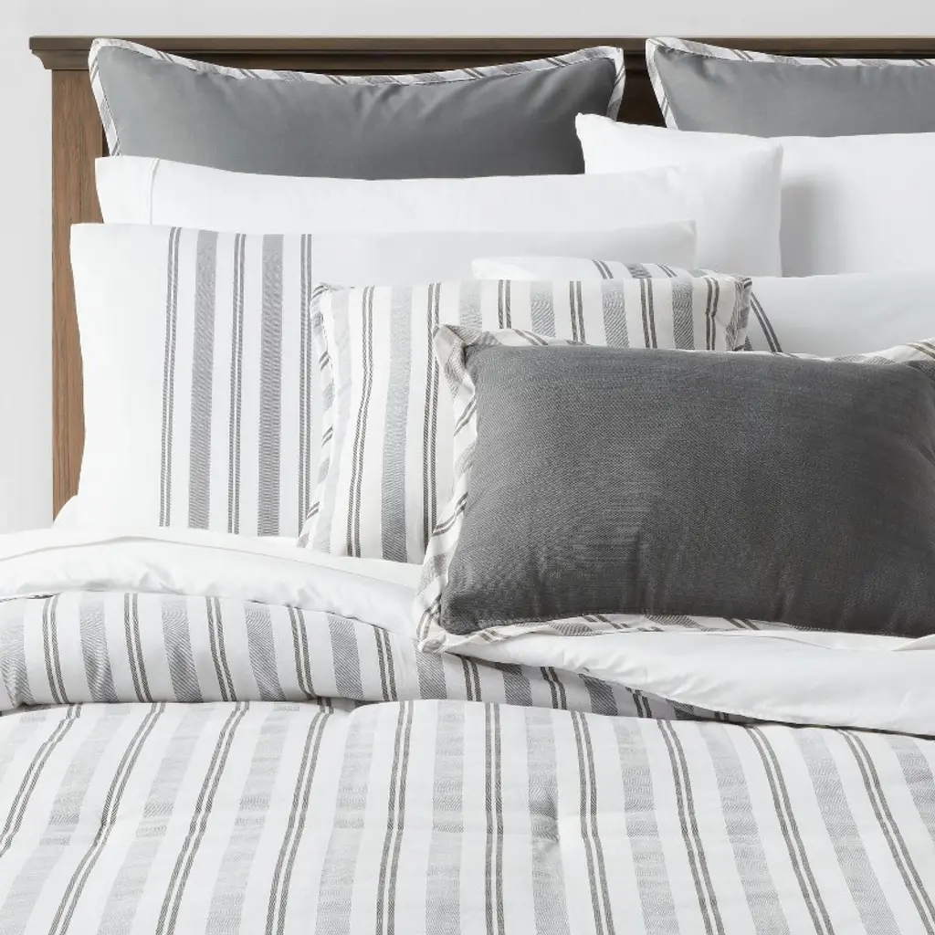 8Pc Queen Reversible Classic Stripe Comforter Set Gray/white - Threshold™: Percale, Includes Euro Shams & Bed Skirt