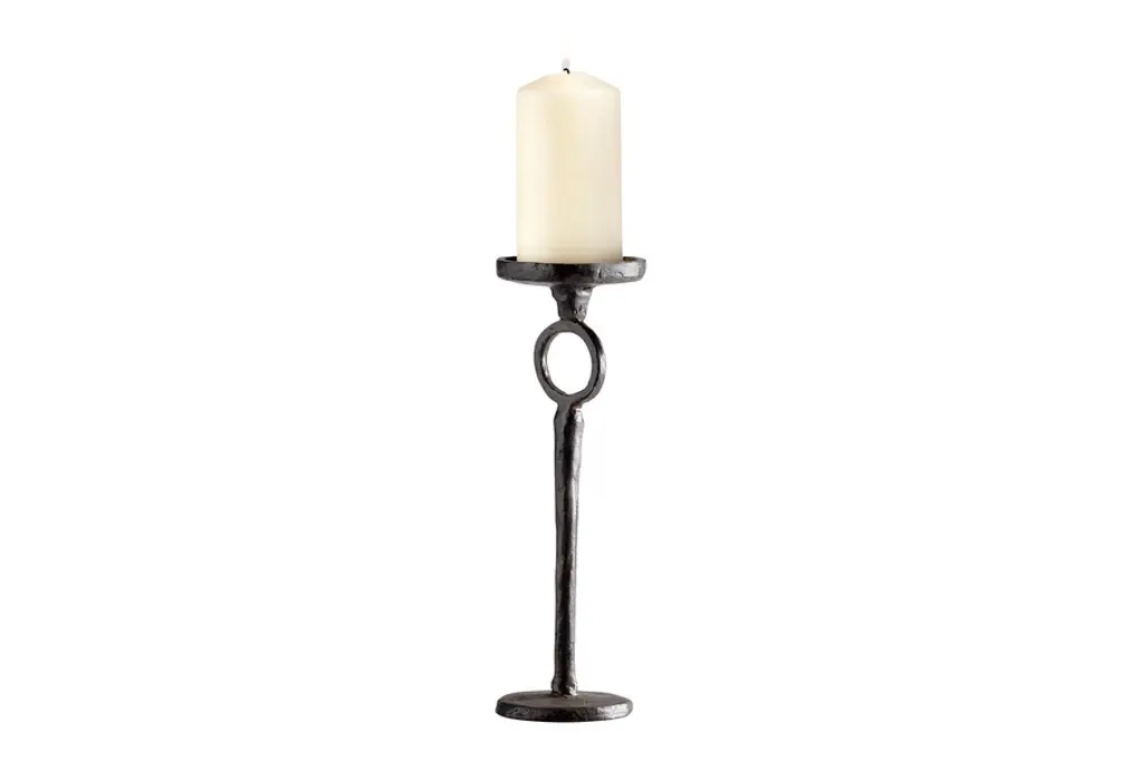 Duke Candleholder