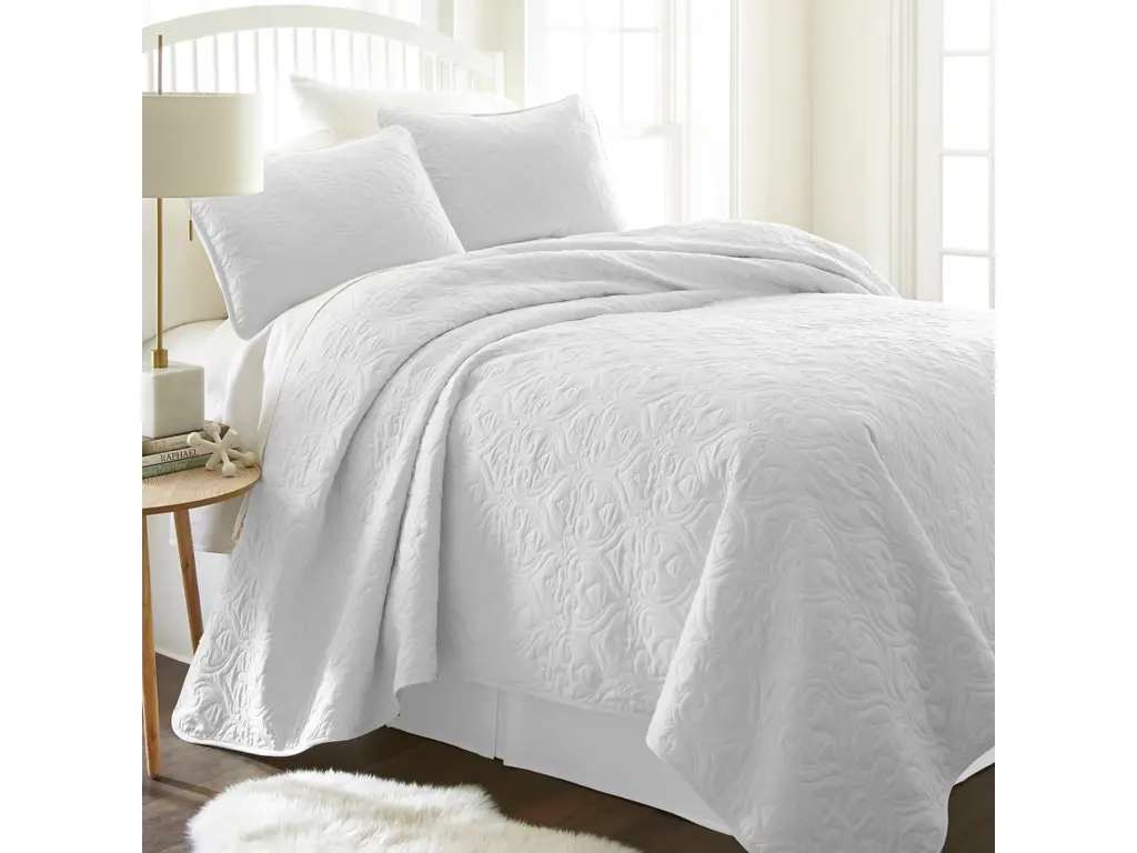 Ienjoy Home Damask Patterned King/california King Quilted Coverlet Set