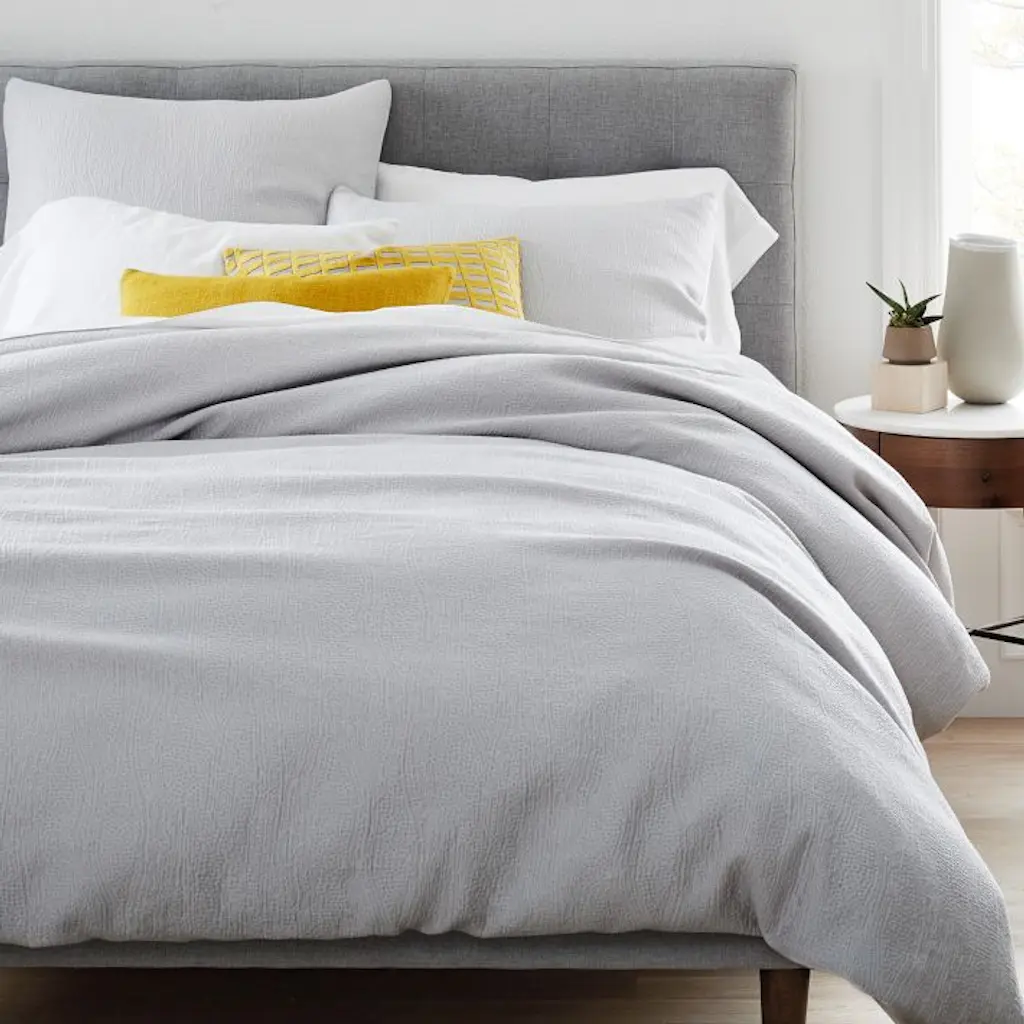 West elm Tencel king / cali king hot duvet white